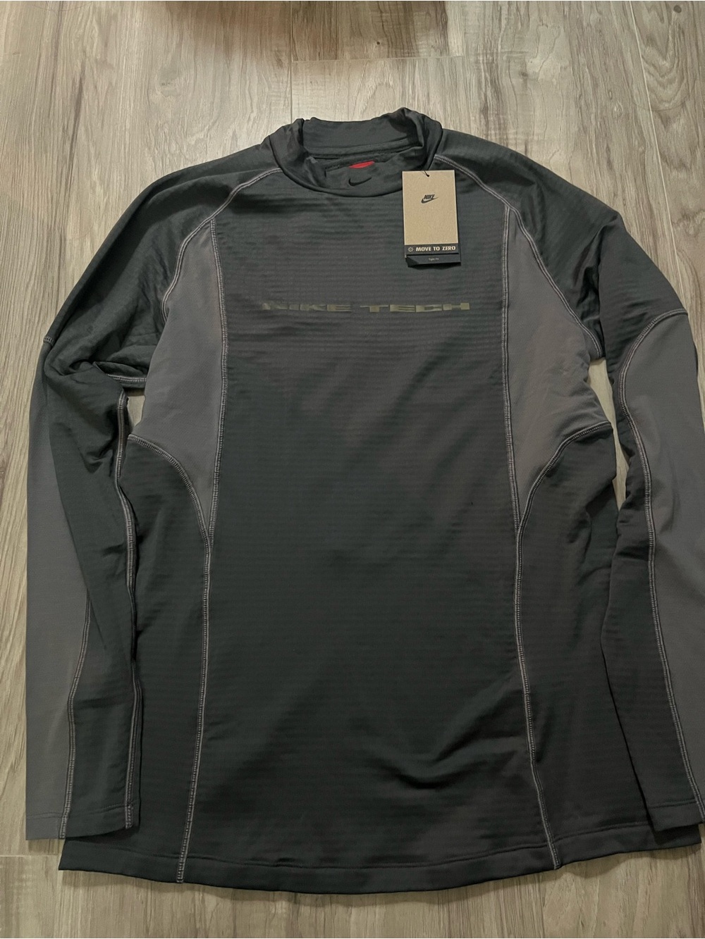 Men's Nike Tech Base Layer Long-Sleeve Top Large